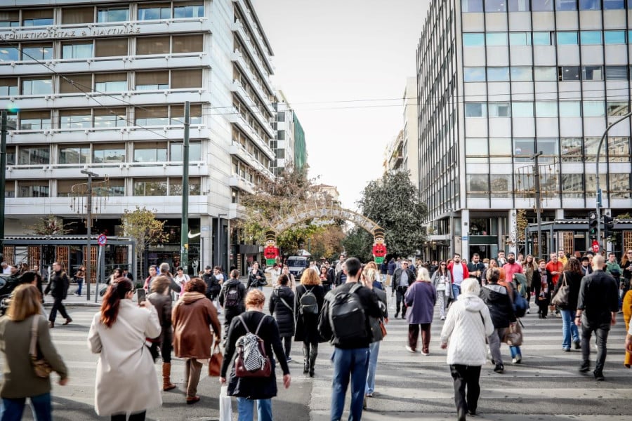 Πρόστιμα και σε πεζούς φέρνει ο νέος Κώδικας Οδικής Κυκλοφορίας 