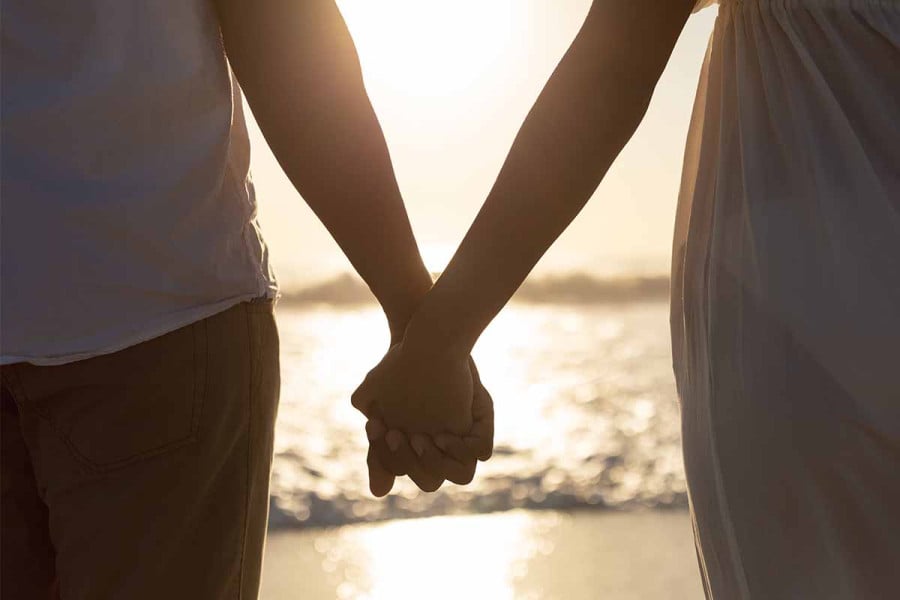 Ο «κανόνας των 10 λεπτών»: ο πιο εύκολος τρόπος να ξανασυνδεθείς με τον σύντροφό σου 