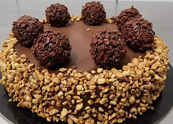 Μοναδικές τούρτες γενεθλίων στα καταστήματα “Cookies”
