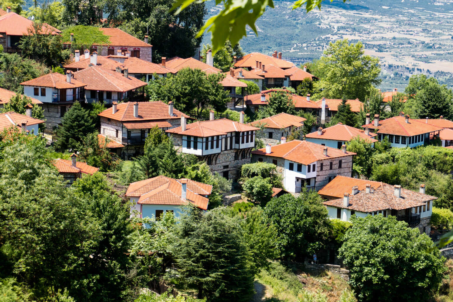 4 ημιορεινοί προορισμοί ιδανικοί για φθινοπωρινές εκδρομές