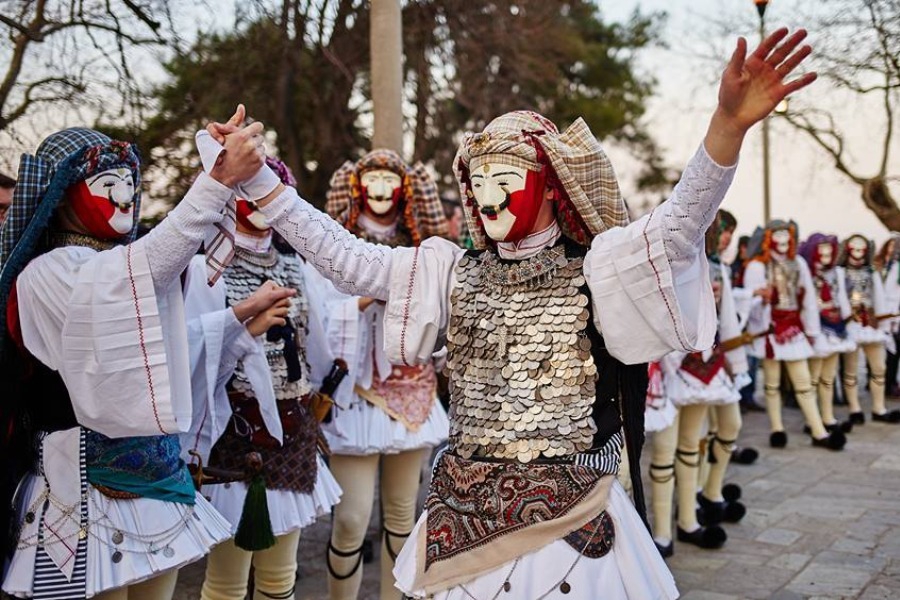 4 προορισμοί στην Ελλάδα που θα ζήσεις την παραδοσιακή Αποκριά